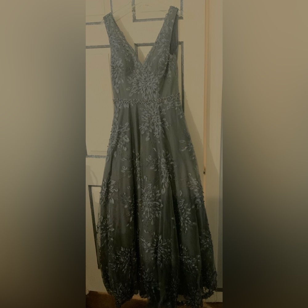 Stunningly Elegant JVN By Jovani Gray Evening Gown w/pearl embellishments SZ 10